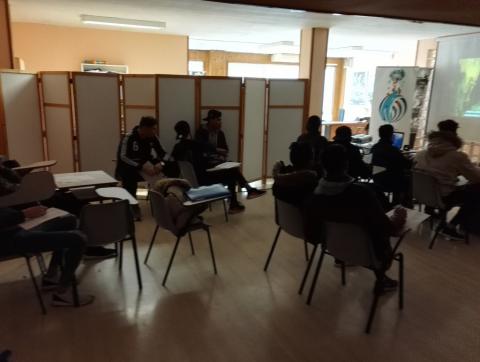 Jóvenes atendidos en el Centro Senda de Cantabria realizan un taller de competencia psicosocial